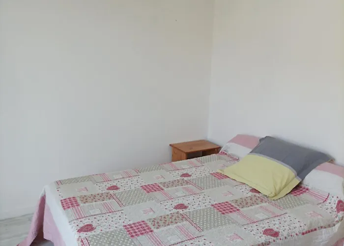 Quarto em Acomodações Particulares Chez Corinne Loudes